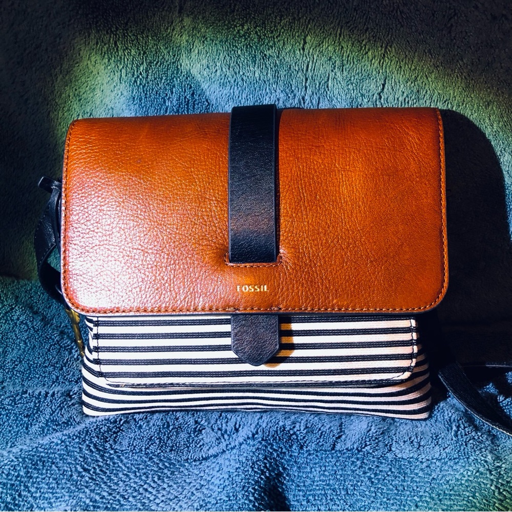 Genuine Fossil Kinley series crossbody purse